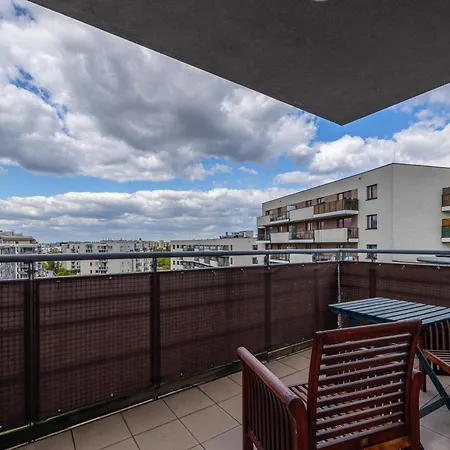 公寓 Spacious 2br With Balcony Parking